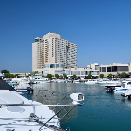 Al Hamra Marina & Yacht Club
15 мин